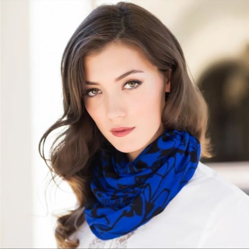 Marchesa Voyage Blue Floral Scarf - Picture 2 of 7